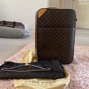 Louis Vuitton Monogram Pegase 55 Luggage